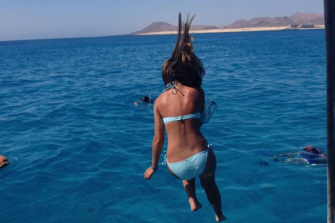 3-Hour Small-Group Sailing Tour around the Lobos Island - Navigating the Coastlines and Key Landmarks of Lobos Island