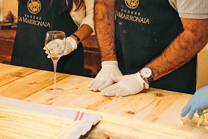 3-hour Tuscan Cooking Class with Wine & Oil Tasting - Practical Details: Meeting Point and Group Size