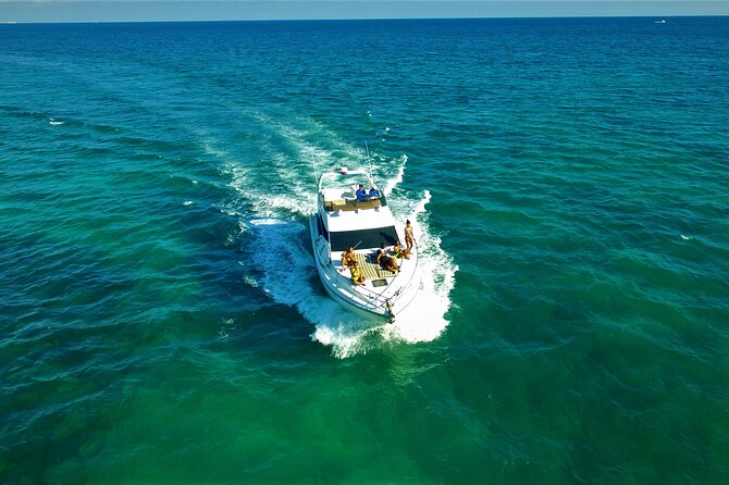 3 Hour Xpu-Ha - 47' Azimut, Tulum, Playa del Carmen, Riviera Maya - Exploring the Riviera Maya in Style on a Private Yacht