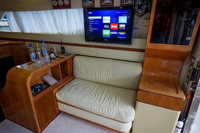 3 Hour Xpu-Ha - 47' Azimut, Tulum, Playa del Carmen, Riviera Maya - All-Inclusive Mexican Lunch and Unlimited Drinks