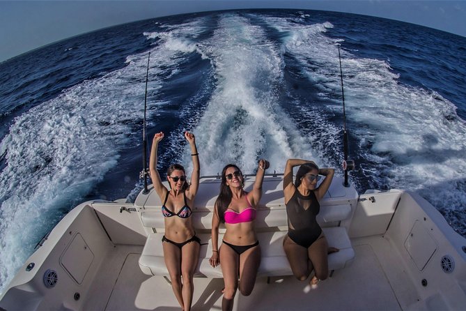 3 Hour Xpu-Ha - 51' Sea Ray Tulum, Playa del Carmen, Riviera Maya - The Scenic Coastline and Views from the Yacht