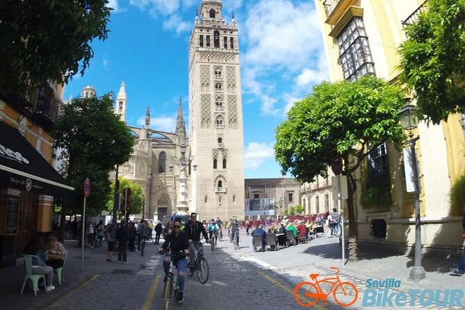 3 hours Bike tour all over Sevilla - Overview of the Sevilla Bike Tour Experience