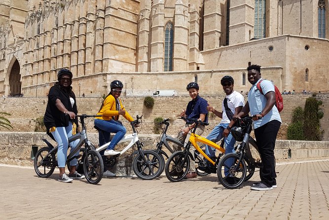 3 Hours E-Bike Tour in Palma - Exploring Royal Palaces and Iconic Cathedrals