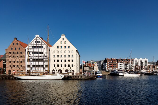 3 Hours Guided Tour in Old and Main Town of Gdansk Poland - Marvel at St. Brigite’s Gothic Church