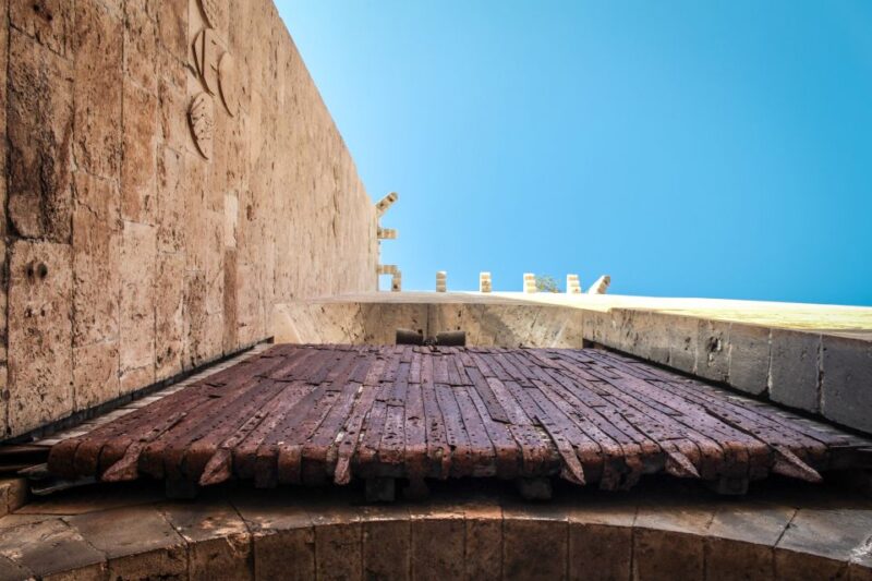 3 Hours Guided Tour of the Historical Cagliari - Scenery, Photos, and Sunset Views