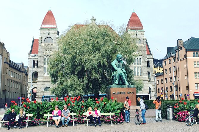 3 Hours Helsinki Stopover Tour from Airport - Esplanadi Park and the Swedish Theatre