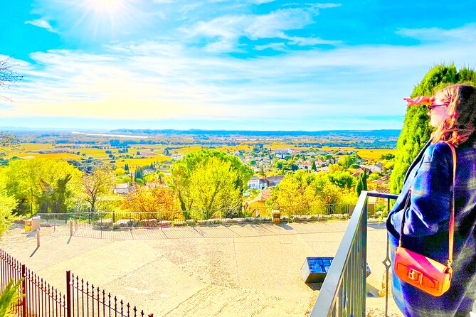 3 hours of Tour in the Wines of Châteauneuf-du-Pape - Guide Expertise and Personal Connection
