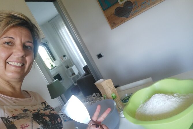 3 Hours Pizza and Tiramisù Workshop in Como - Intimate Experience with Personal Attention
