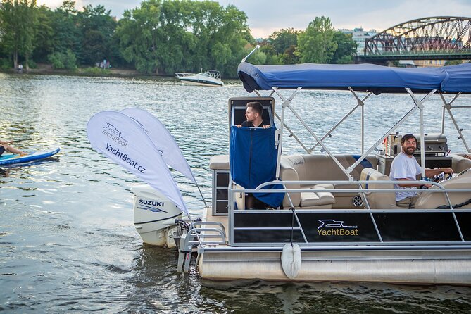 3 Hours Prague Private Boat Cruise Beer or Prosecco Unlimited - Practicalities: Meeting Point and Group Size
