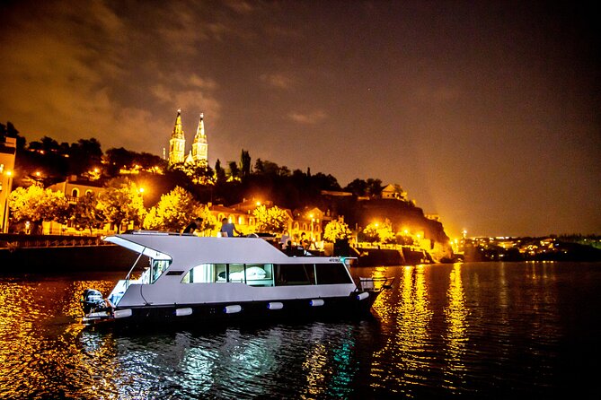 3-hours Prague Private Boat Cruise Beer or Prosecco Unlimited - Practicalities: Meeting Point and Accessibility