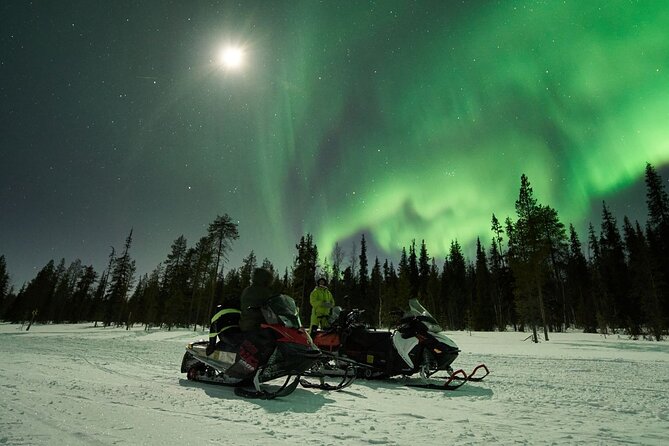 3 Hours Snowmobiling under Auroras and Night Sky - Guides and Safety Measures