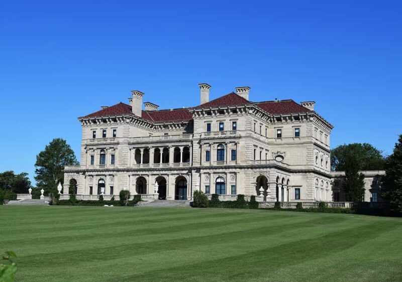 3 Hr Newport Mansions Trolley Tour with The Breakers Ticket - Practical Details: Meeting Point, Guides, and Accessibility