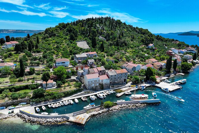 3 Island Tour Swim and Snorkel with Drinks on Traditional Boat - Preko: A Choice Between Secluded Bay or Fishing Village