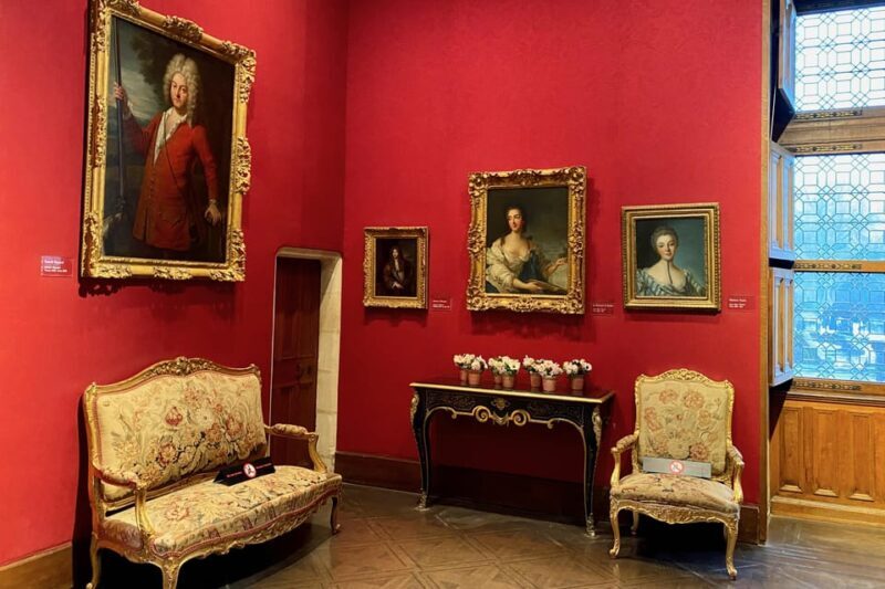 3 Loire Castles Live Guided Small group by minivan Winery - A Scenic Drive to the Wine Tasting Experience