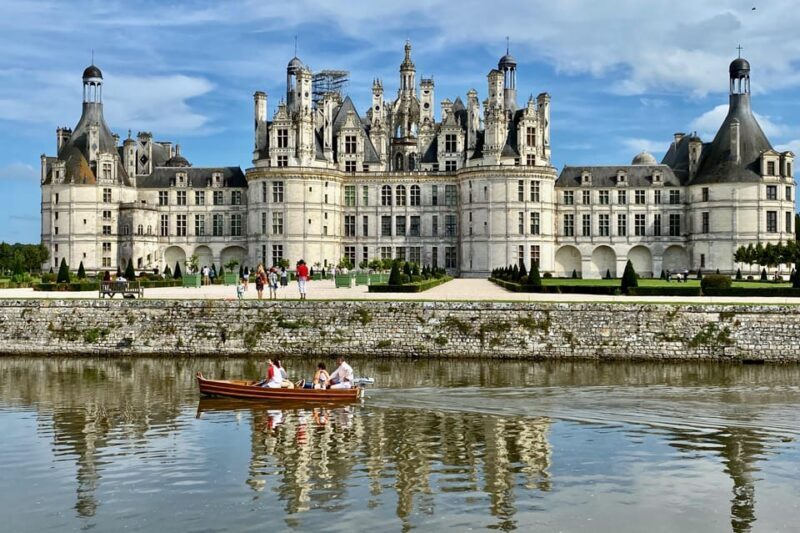 3 Loire Castles Live Guided Small group by minivan Winery - Château Royal dAmboise: The Renaissance Royal Residence