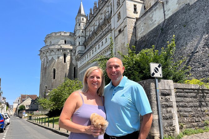 3 Loire Valley Castles and Wine Tasting Private Guided Tour - Visiting Chateau de Chenonceau: The Ladies’ Castle