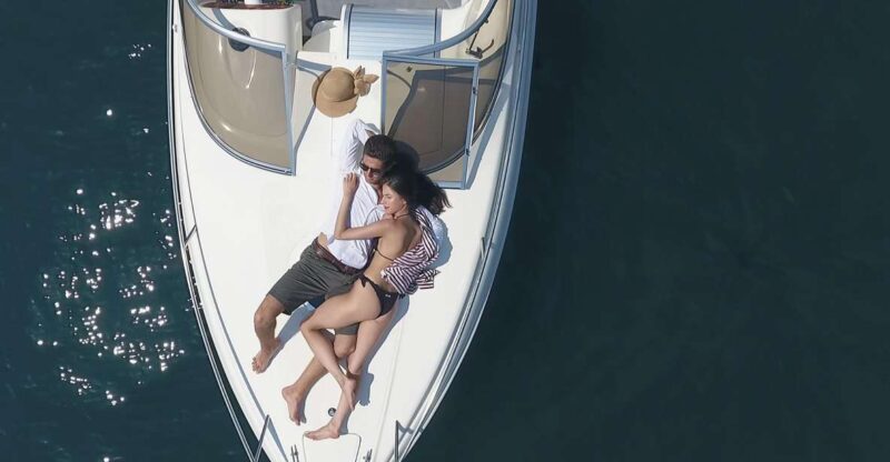 3 or 4 hours Private BoatTour with Prosecco - Set out on a Scenic Speedboat Journey from Como Port