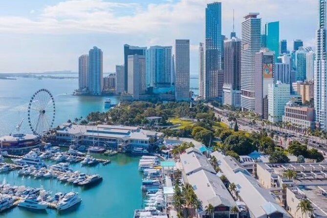 3 Story 100ft Hip Hop Yacht Party with 3 Hour Open Bar - Music and Entertainment: DJ and Playlists