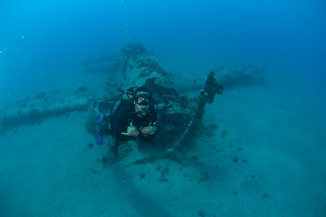 3-Tank Dive Featuring the Molokini Crater - The Wasteland Pinnacles: A Deeper Dive Challenge