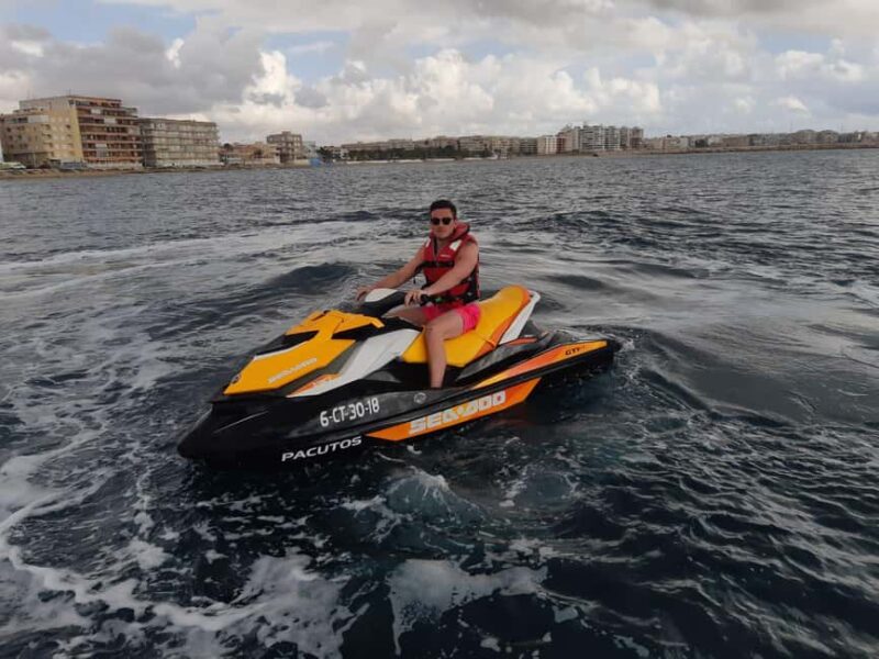 30-minute jet ski excursion along the coast of Alicante - Key Points