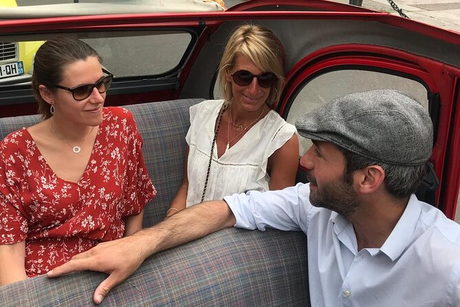 30-Minutes Private Guided Tour of Lille by Convertible 2CV - City Highlights on the Grand Place and Rihour Square