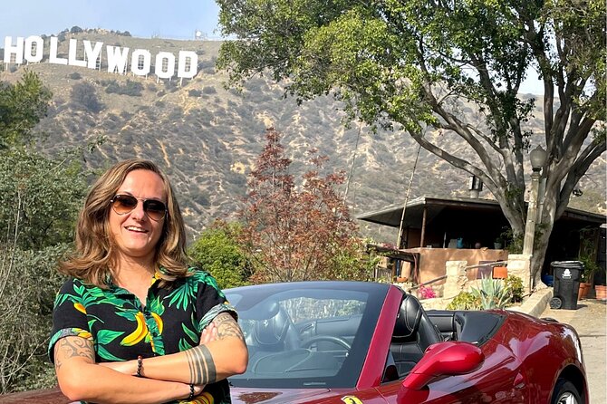 30min Driving Tour: Explore Hollywood Sign in Ferrari - Professional Guides and Photography Assistance