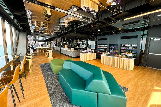 360 Chicago Observation Deck Sip and View Ticket - Practical Details and Accessibility