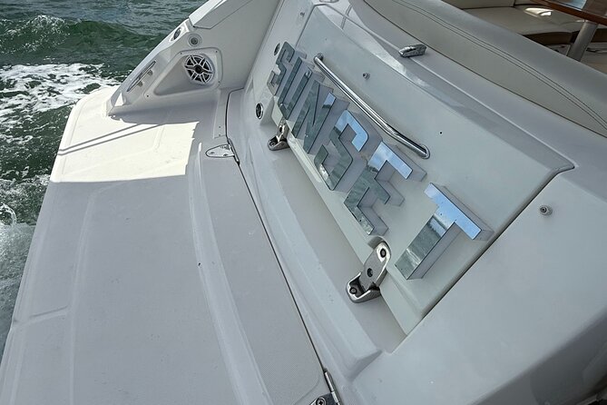 37 Ft Yacht Yacht for 2 or 4 hours, Bluetooth, In the Miami Bay - Practical Details and Booking Considerations
