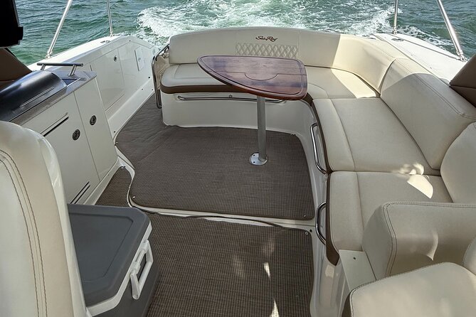 37 Ft Yacht Yacht for 2 or 4 hours, Bluetooth, In the Miami Bay - The Overall Experience and Best Use Cases