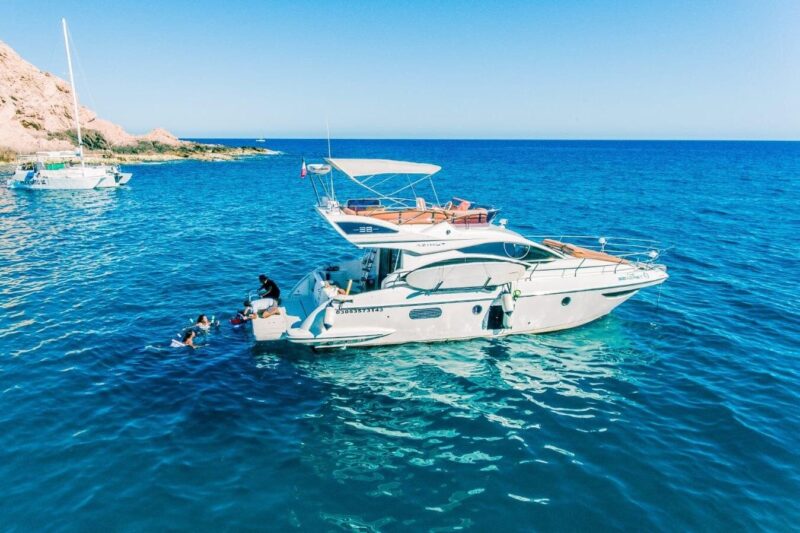 38 feet Private Boat in Los Cabos. - Logistics: Meeting Point and Tour Flexibility