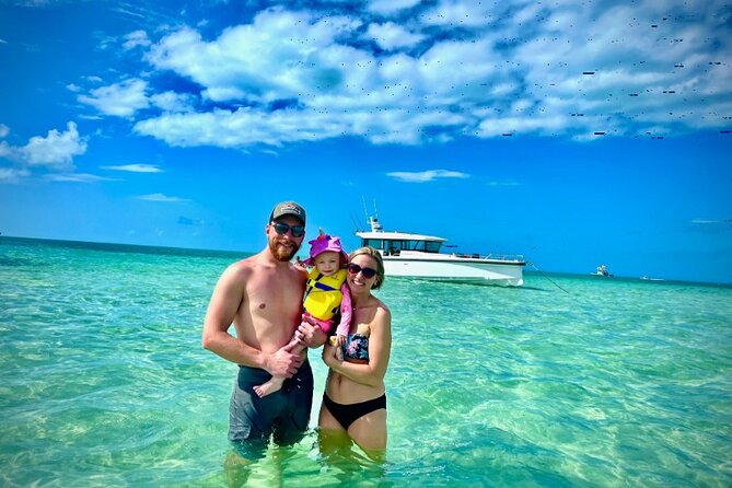 38' Private Boat Charter Rental - Islamorada W/Capt up to 13ppl - Discover the 38 Private Boat Charter in Islamorada with Captains and Customizable Experiences