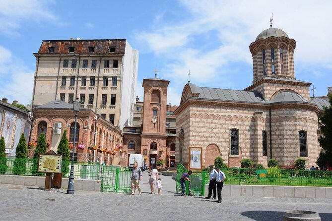 3h Bucharest Private Walking Tour - only your group - Exploring the Muzeul Curtea Veche and Vlad the Impaler’s Palace