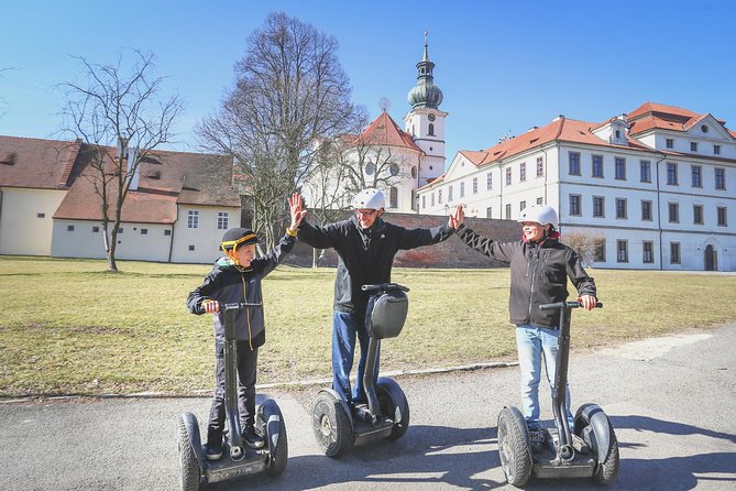 3h Small-Group Segway Tour & Free Taxi Transport with PragueWay - Exploring the Homestead of Kajetánka in Prague-Bevnov