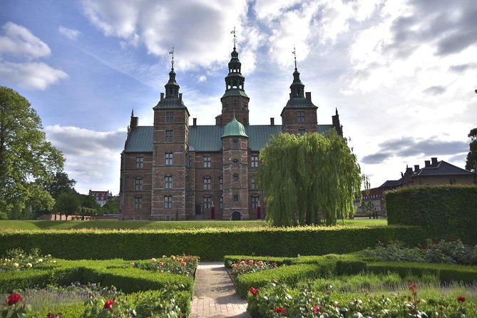 3h walking tour, small group max 10 people Copenhagen - Visiting Tivoli Gardens from a Distance