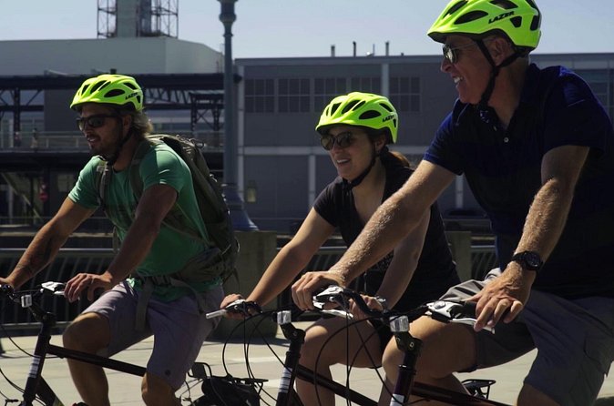 3Hr Montreal Architecture Bike Tour with regular or E-bikes Beer & wine included - The Guide: Knowledgeable and Friendly