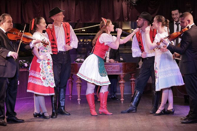 4 course Dinner Cruise with Operetta and Folk Show - Who Should Book This Dinner Cruise?