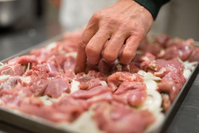 4-Courses Cooking Experience in Florence - Group Size and Atmosphere