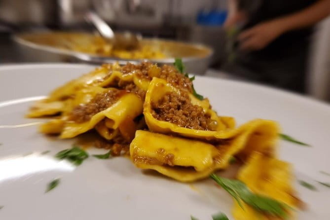 4 - Courses Dinner Interactive Cooking Lesson In Florence - Chef-Led Lessons in Multiple Languages