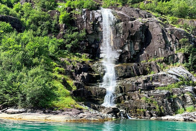 4 Day Bergen - Hardangerfjord private fjord-cruise - Glacier Adventures at Folgefonna National Park