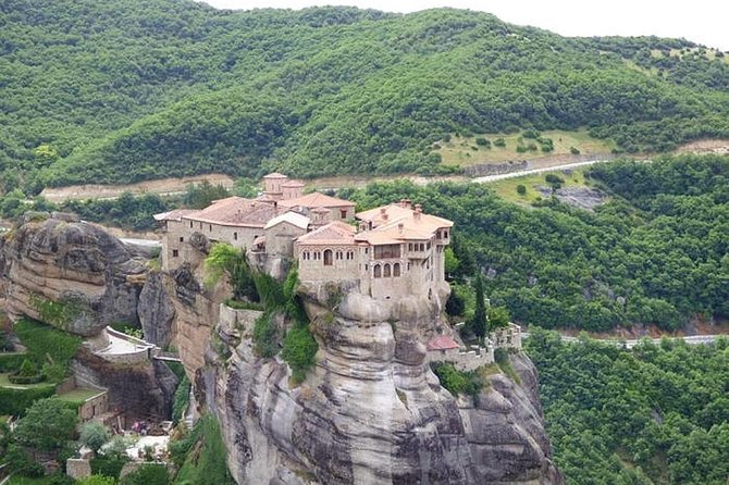 4-Day Classical Greece Tour: Epidaurus, Mycenae, Olympia, Delphi, Meteora - Meteora Monasteries and Scenic Rock Formations