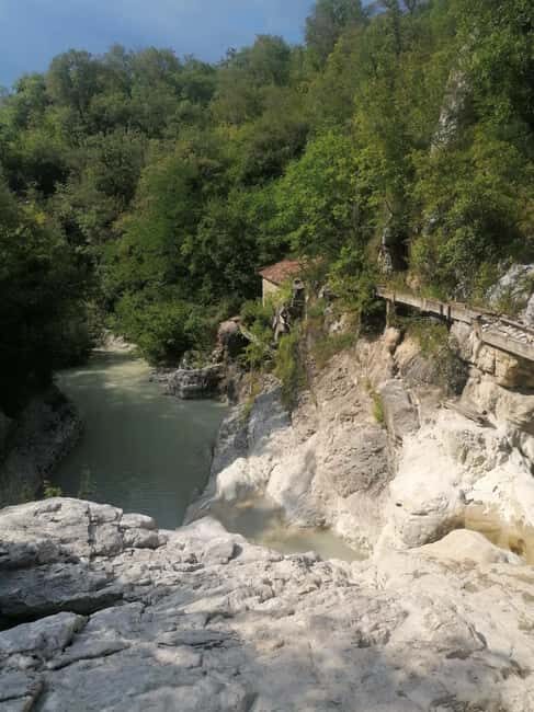 4 Day Private Istria Tour from Zagreb: Explore & Enjoy - Exploring Rovinj and Pore’s Architectural Gems