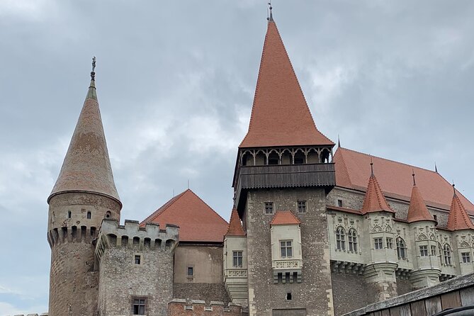 4-Day Private Tour: Bucharest to Budapest via Transylvania - Exploring the Scenic Prahova Valley and Sinaia’s Peles Castle