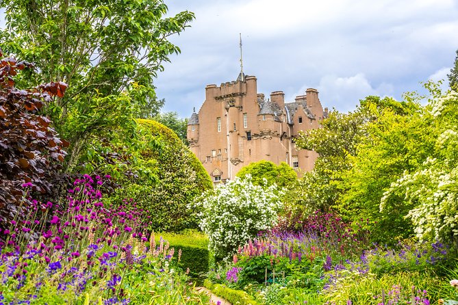 4-Day Scottish Castles Experience Small-Group Tour from Edinburgh - Exploring Castle Fraser and Crathes Castle