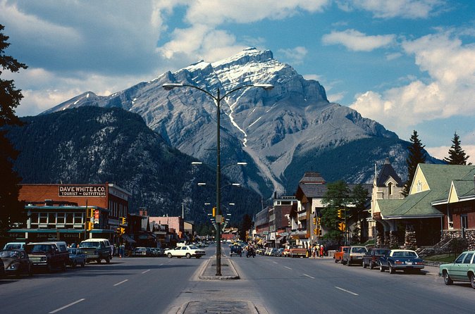 4 Days Canadian Rockies Fall/Spring Tour - Logistics and Group Experience