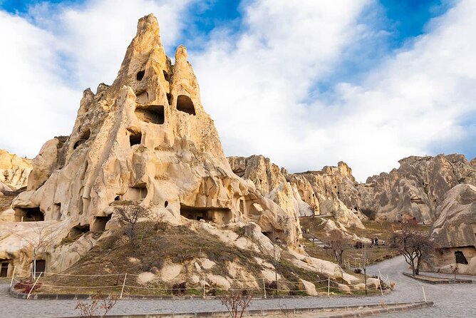 4 Days - Ephesus and Cappadocia Tours Flights & Accommodations Included - Accommodation and Dining: Comfort and Local Flavors