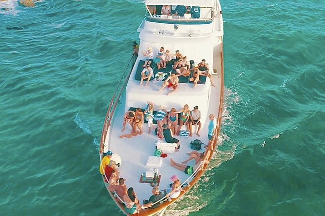 4 Hour - 80' Burger, Tulum, Playa del Carmen, Riviera Maya - Review Highlights: Exceptional Service and Creativity