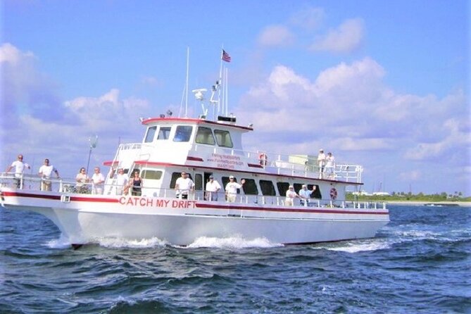 4-Hour Day or Night-Time Reef Bottom Fishing Charter in Fort Lauderdale - Fort Lauderdale’s Prime Catch Spot: The Reef and Wrecks