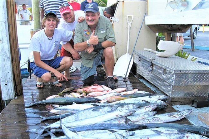 4-Hour Day or Night-Time Reef Bottom Fishing Charter in Fort Lauderdale - Included Equipment and Fish Cleaning Services
