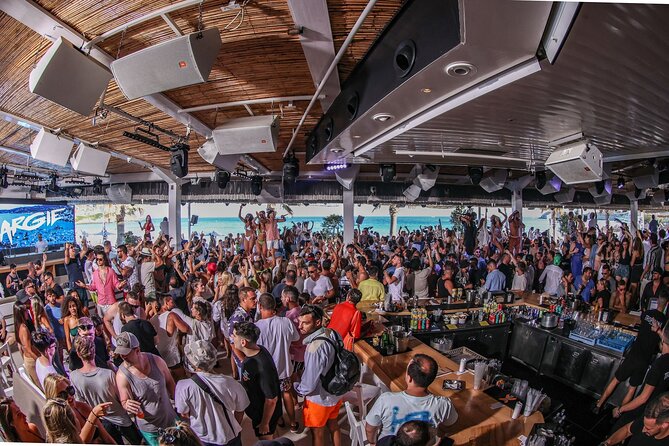 4 Hour Day Party at Beach Clubs in Mykonos - Key Points