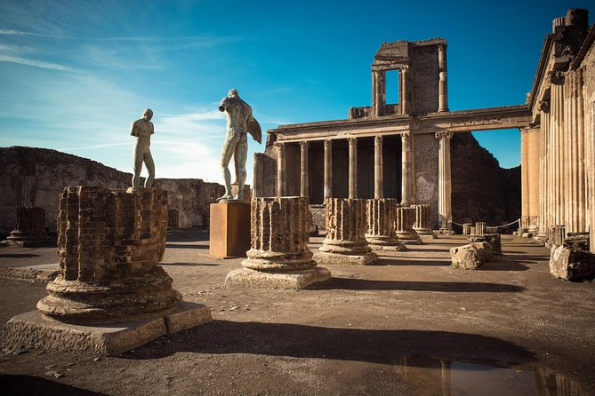 4-Hour Excursion to Pompeii from Sorrento - Navigating Pompeii’s Streets and Public Spaces